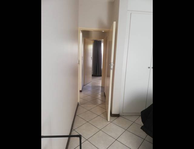 2 BEDROOM FLAT FOR SALE IN SUNNYRIDGE